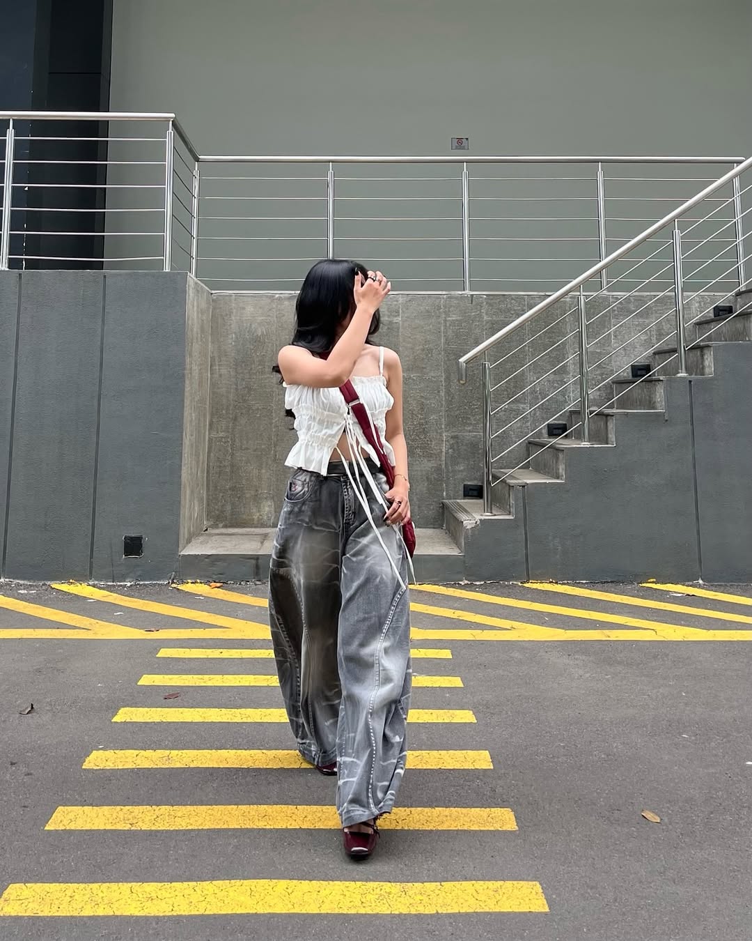 A1 Low Waist Wide Barrel Ladies Jeans - Titanium Grey