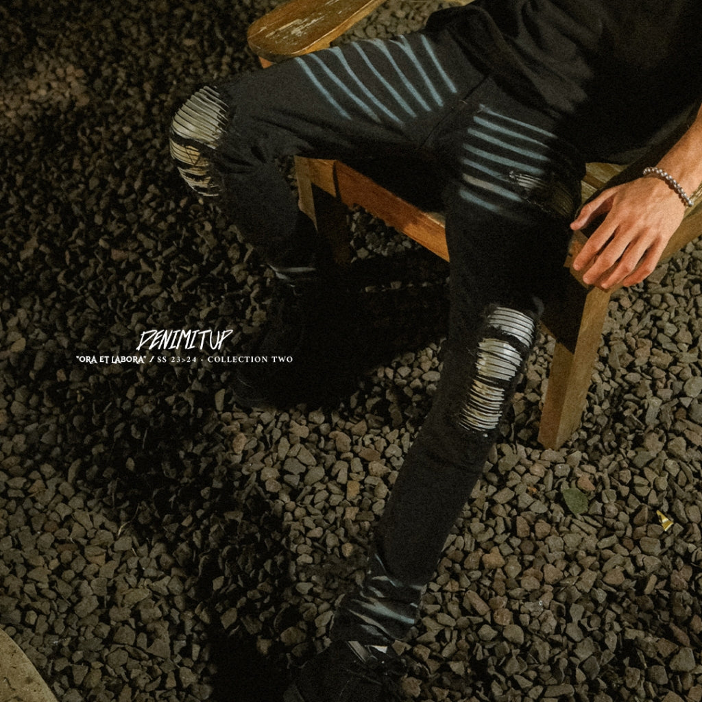 M1 Tri Leather Grey on Black - Celana Jeans